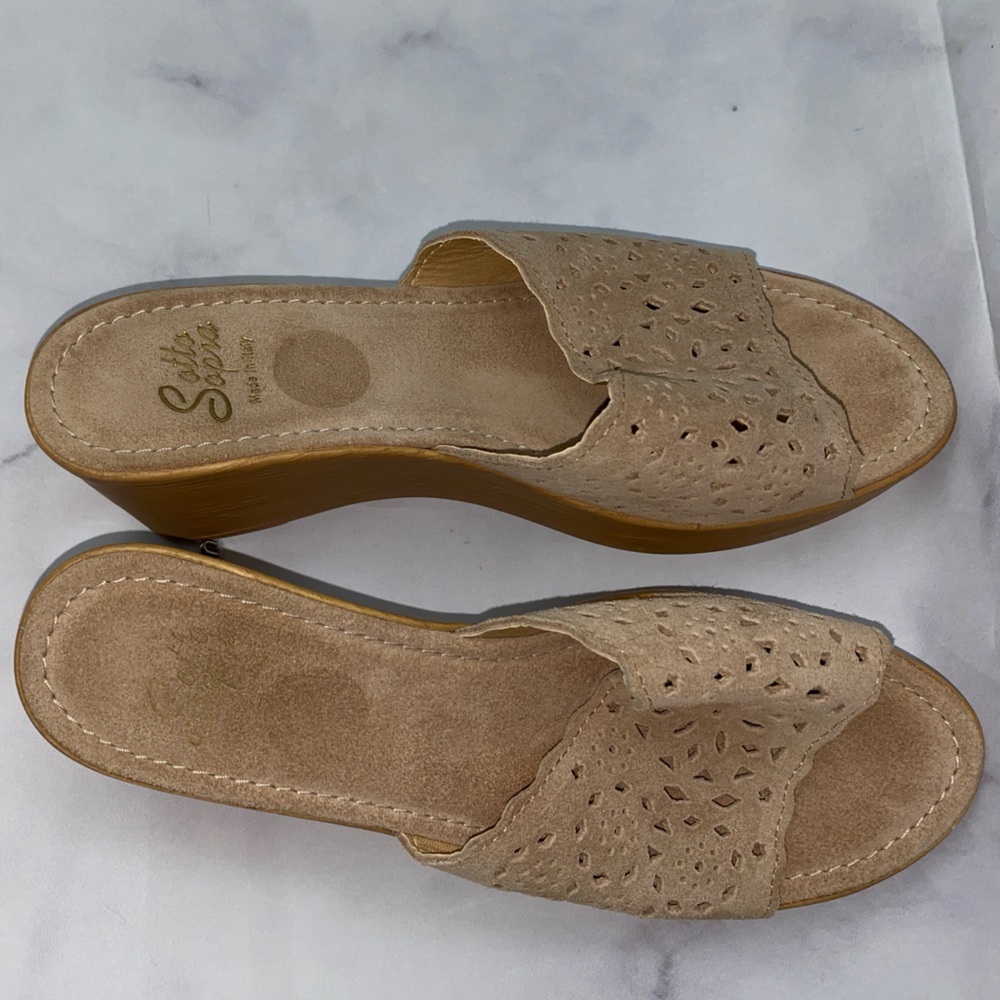 Sotton Sopra Eyelet Strap Suede Wedge Sandals